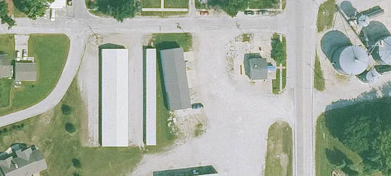 Warehouse with Power Overhead Doors