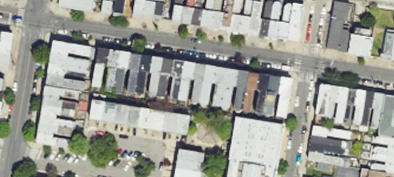 6-Unit Apartment Building
