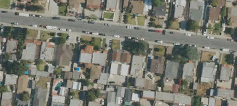 6-Unit Apartment Building