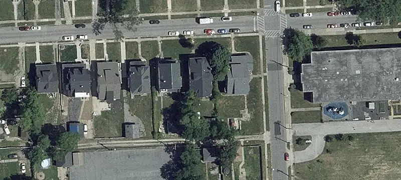 3-Unit Triplex with Detached Garage