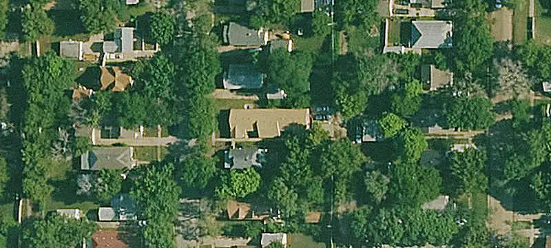 4-Unit Apartment Building