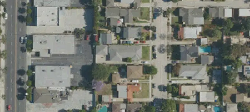 Duplex With Detached Garages