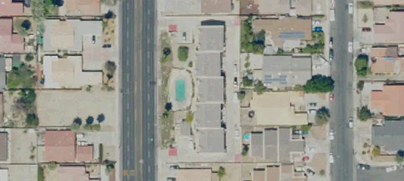 10-Unit Apartment Building