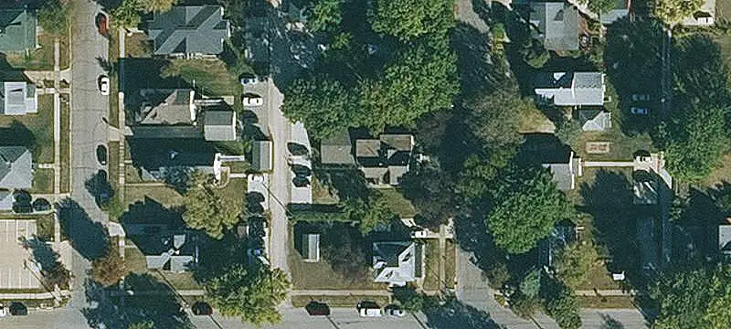 6-Unit Apartment Building