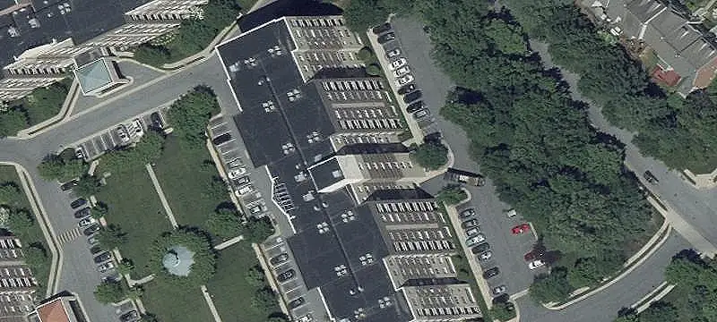 Updated Condominium Residence