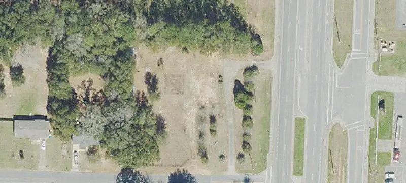 LAND/ACREAGE