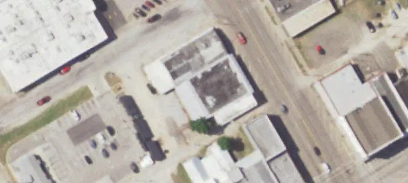 Shell Gas Station with Two-Bay Oil Change Center