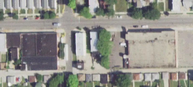 5-Unit Multifamily Building