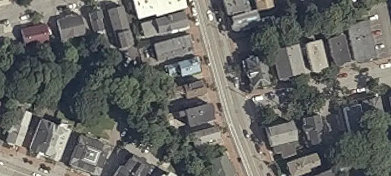 4-Unit Apartment Building