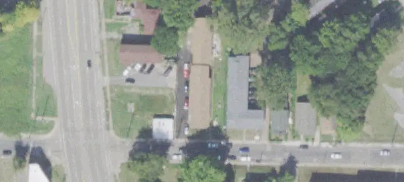 14-Unit Apartment Building