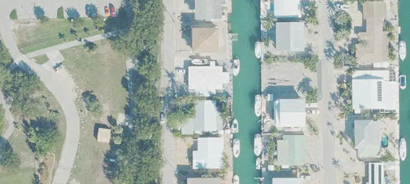 Canalfront Duplex with Private Docks