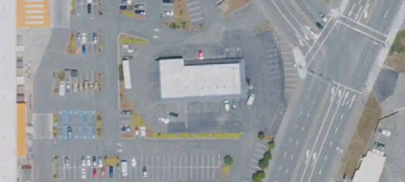 Multi-Tenant Retail Building