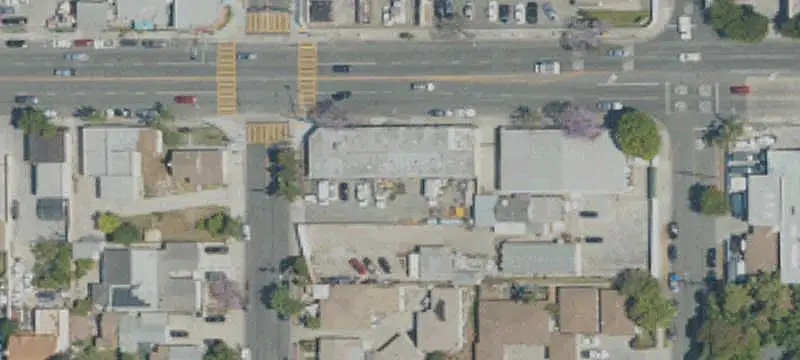 Six-Unit Retail Building