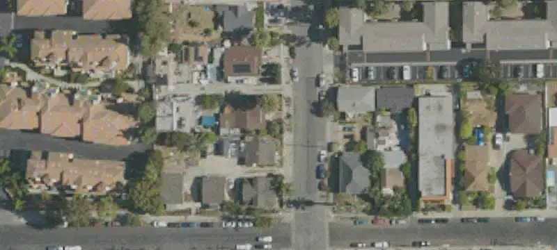 Triplex with LAR3 Zoning