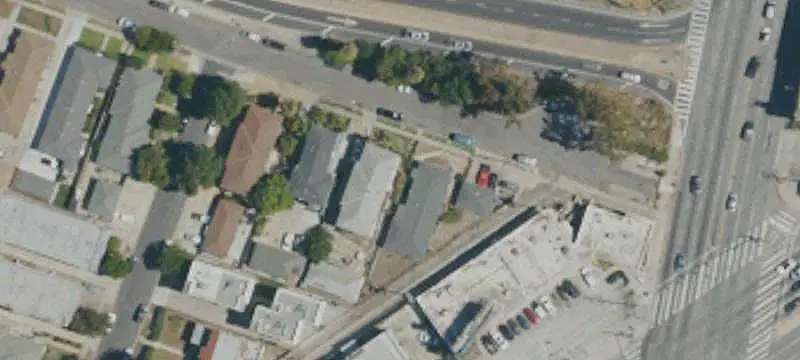 6-Unit Apartment Building