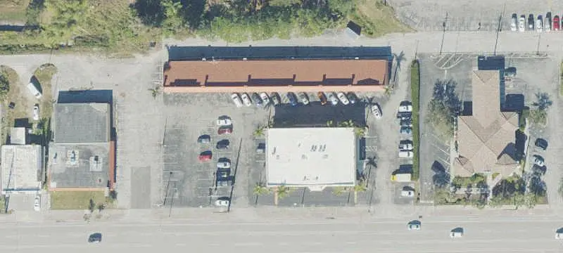 Multi-Tenant Showroom Property