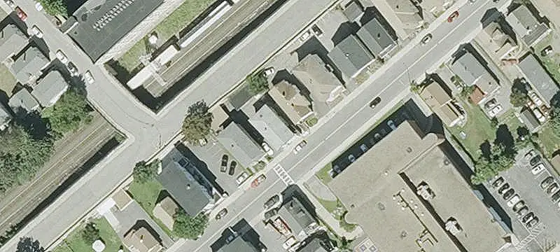 4-Unit Multifamily Building