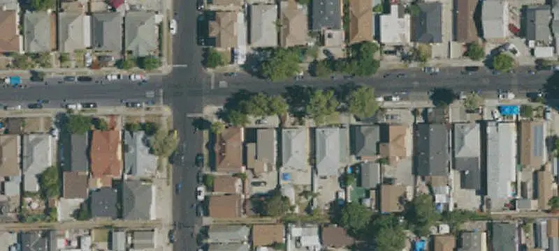 Multifamily Property with Bonus Room