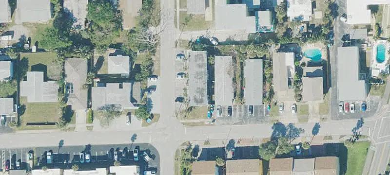6-Unit Apartment Building
