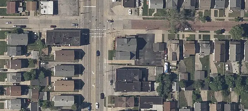 4-Unit Apartment Building
