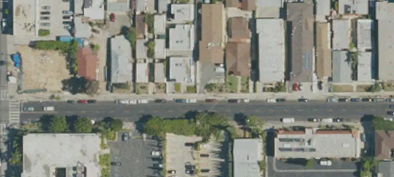 Five-Unit Apartment Compound