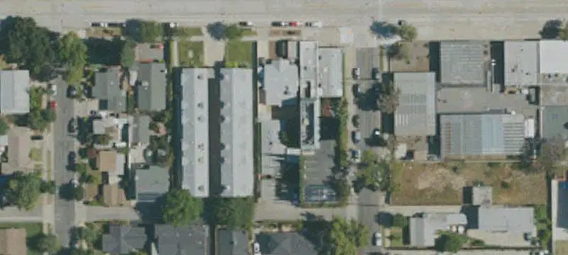Mixed-Use Property with Courtyard