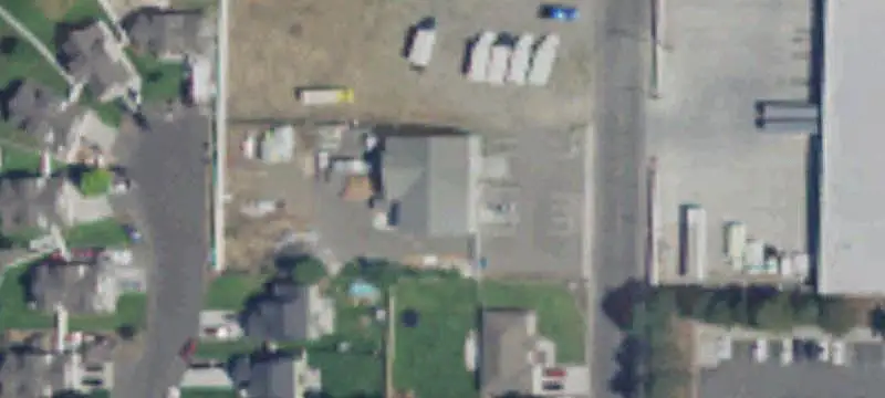 Flex Building with Secure Yard