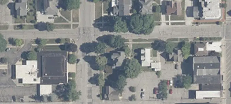 Mixed-Use Property with Apartment