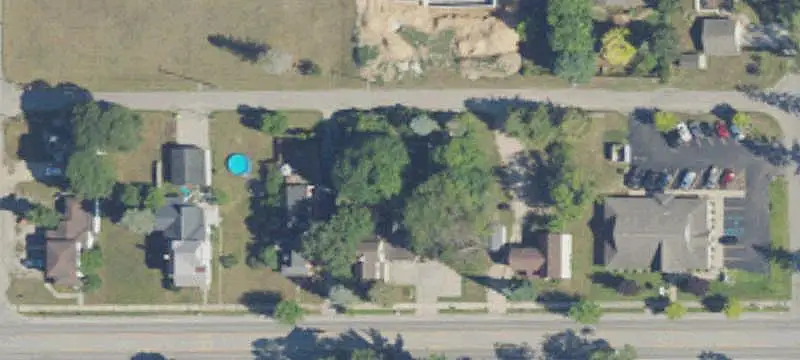 4-Unit Apartment Building