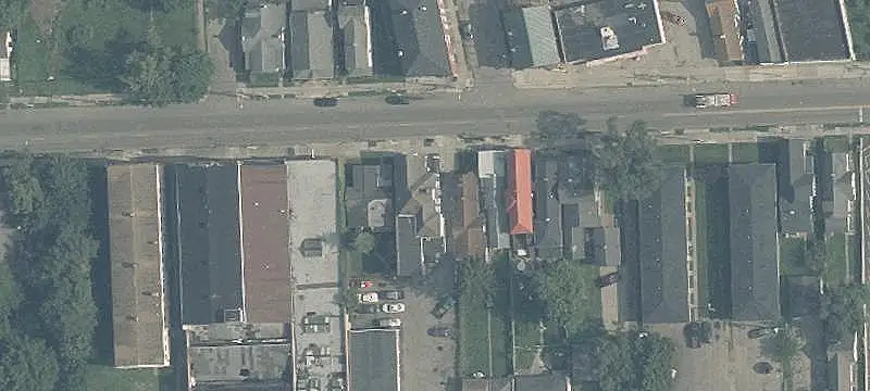 10-Unit Apartment Building
