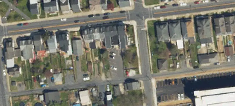 4-Unit Brick Apartment Building