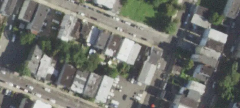 6-Unit Apartment Building