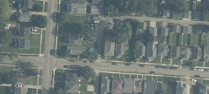 4-Unit Apartment Building