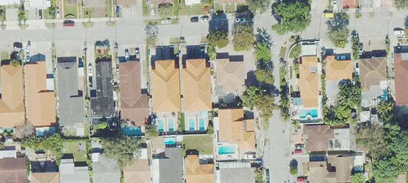 4-Unit Multifamily Property with Pool