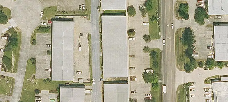 Flex Space with Overhead Door