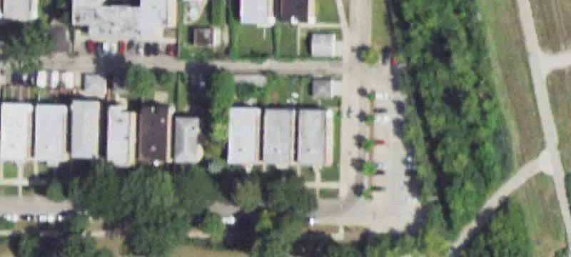 4-Unit Apartment Building