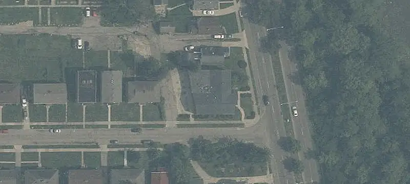 Eight-Unit Apartment Building