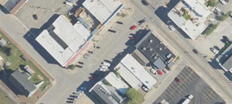 Mixed-Use Building with Studio Apartments