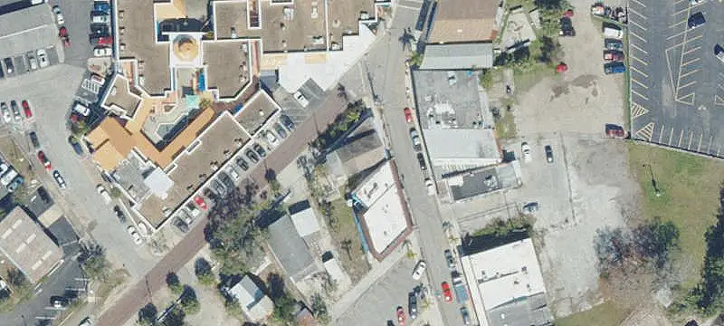 Mixed-Use Building with Loft