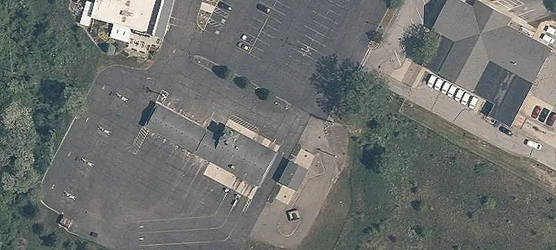 Two-Tenant NNN Ground Lease