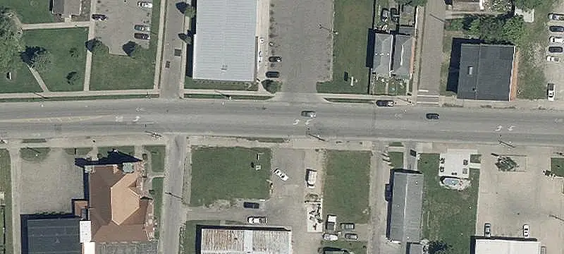 Mixed-Use Property with Overhead Doors