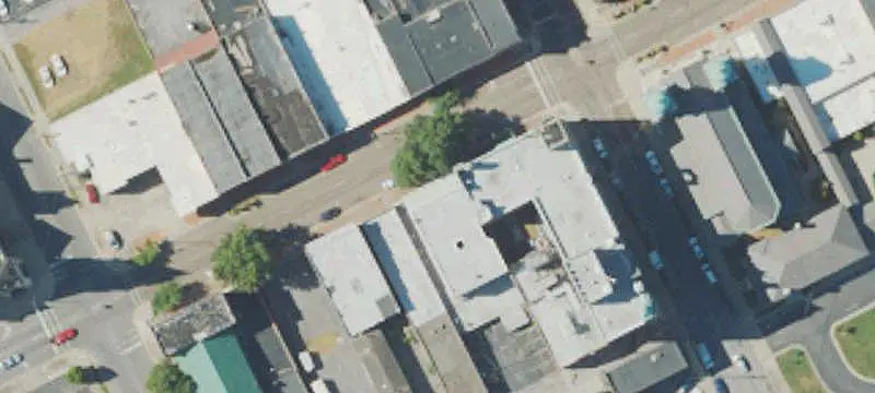 Open-Plan Mixed-Use Property
