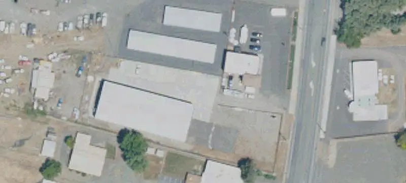 Flex Space with Warehouse Doors