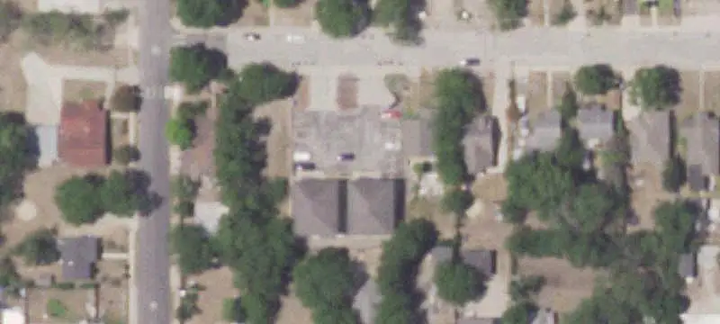 8-Unit Apartment Building