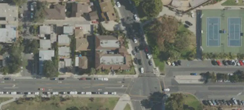 8-Unit Apartment Building