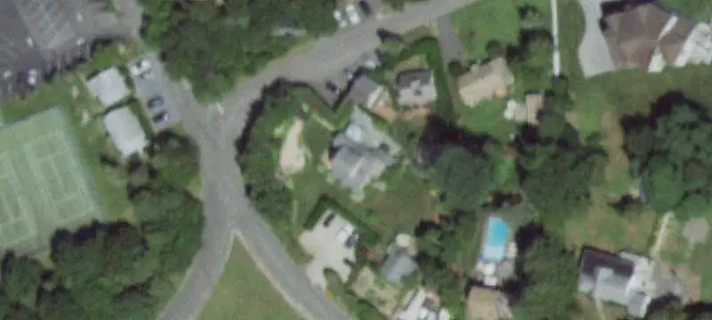 Five-Unit Apartment Compound