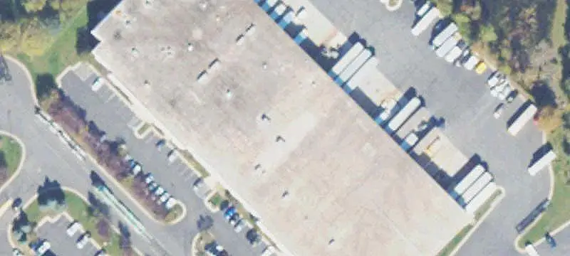 Distribution Center with Truck Court