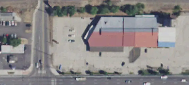 Mixed-Use Retail and Warehouse Building
