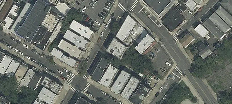 Adaptable Storefront Retail Space