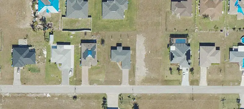 CORR-Zoned Commercial Land